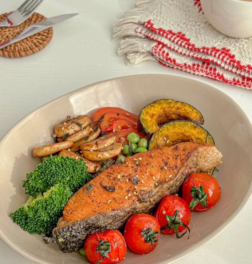 Rau trộn cá hồi